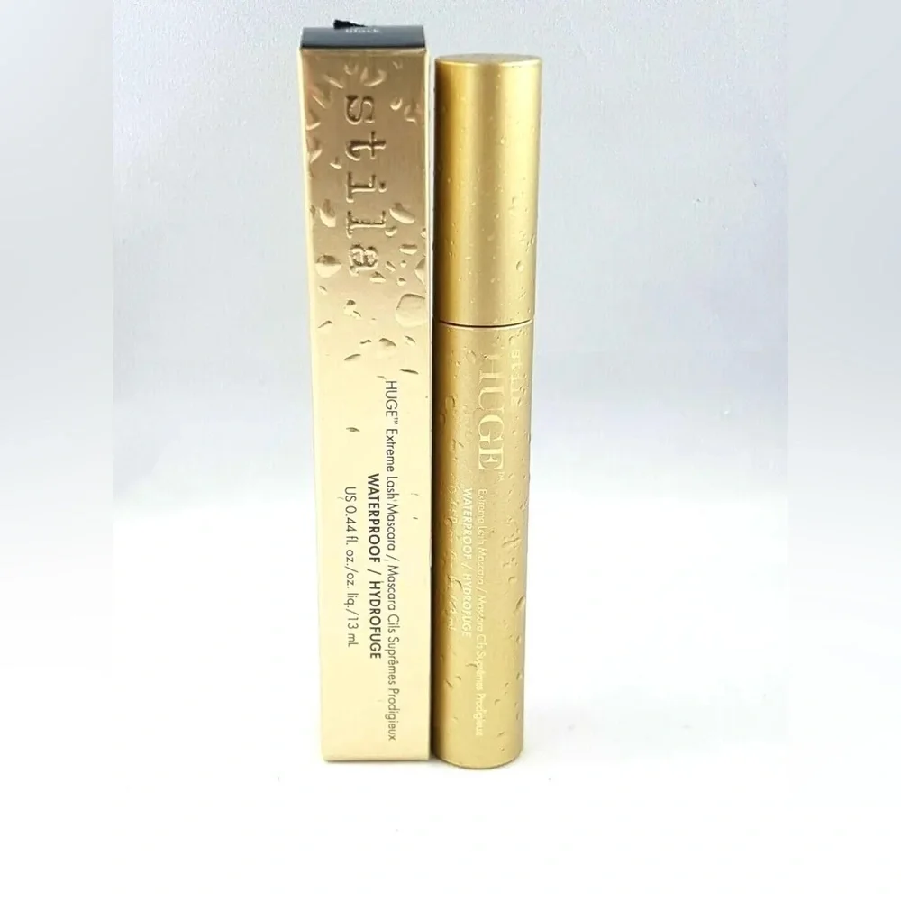 stila Huge Extreme Lash Waterproof Mascara in Black, 13 mL/0.44 FL OZ.